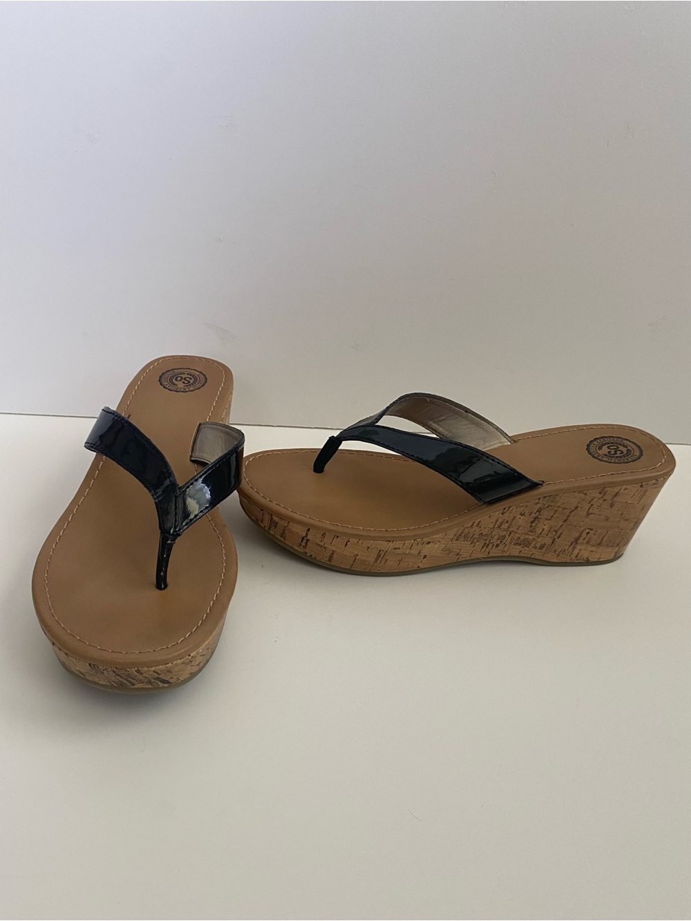 Kohl's SO Black Patent Wedge Thong Sandals with Cork Platform Womens size 9 Med